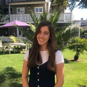 Meet your Posher, Malia